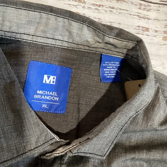 1622. Michael Brandon Men's Button-Down Shirt XL EUC - Picture 2 of 2